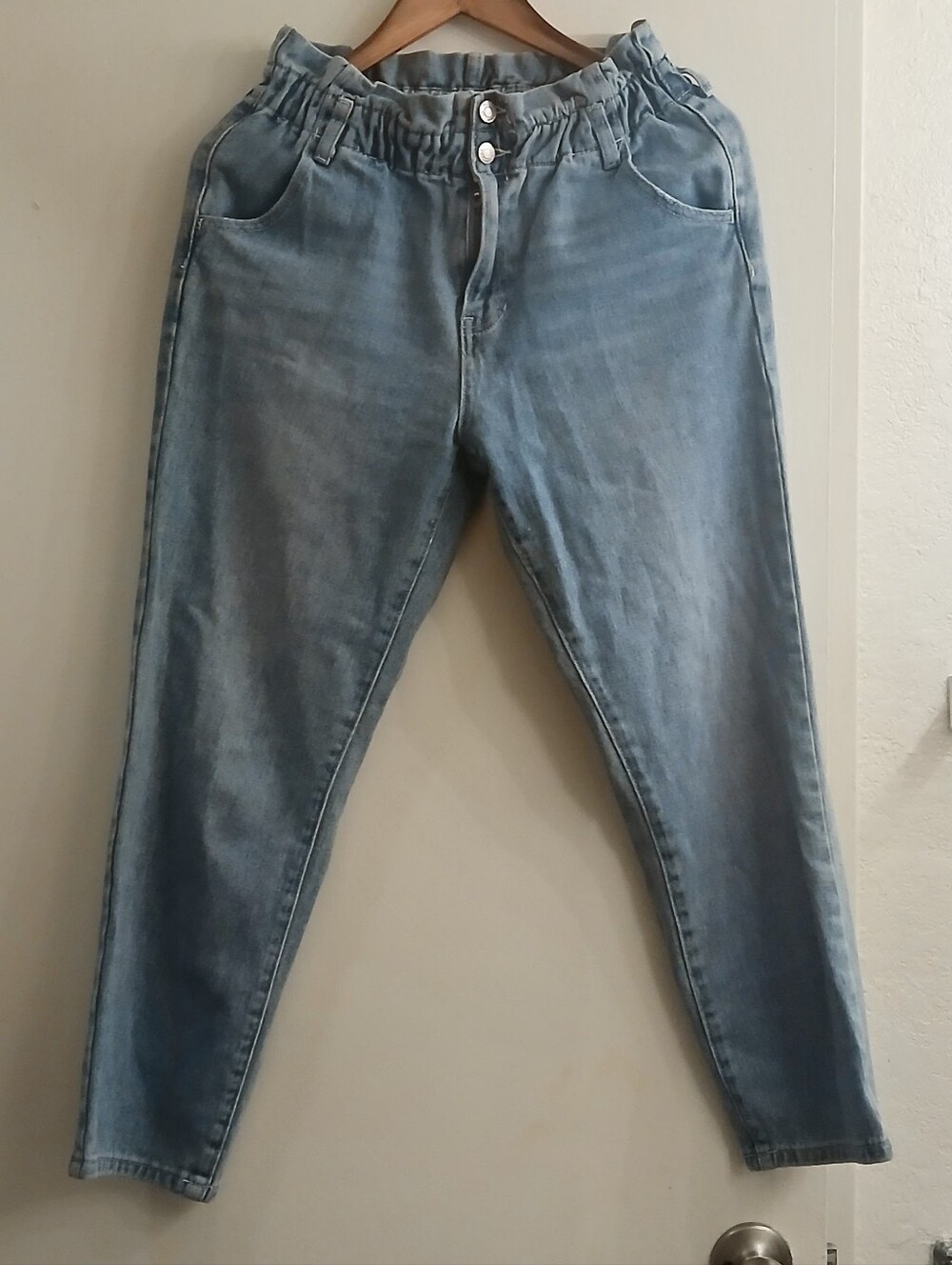 PacSun Light Wash Elastic Waist Mom Jeans